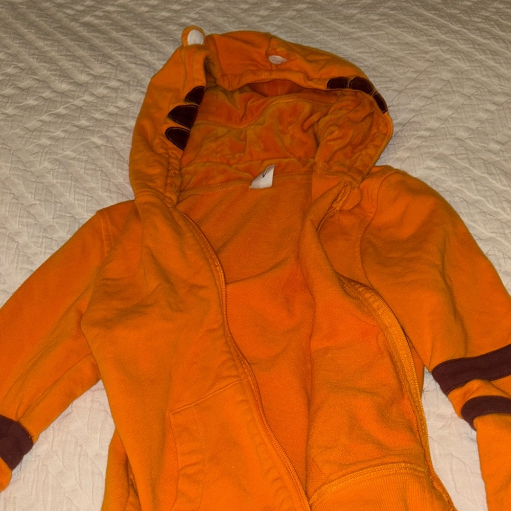 Tiger sweatshirt size 8